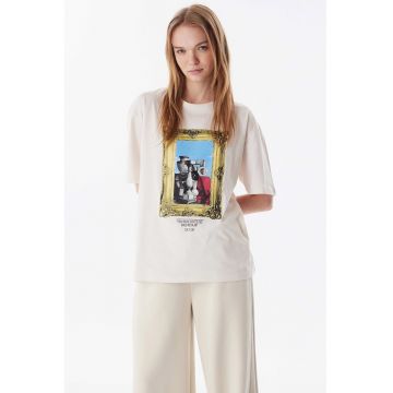 Tricou lejer cu imprimeu grafic