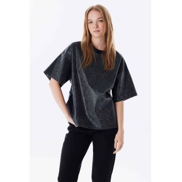 Tricou lejer cu maneci cazute