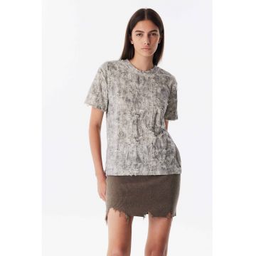 Tricou texturat cu decolteu la baza gatului