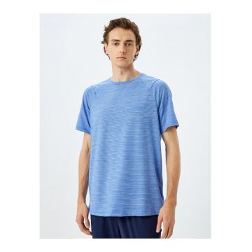 Tricou cu decolteu la baza gatului si maneci raglan