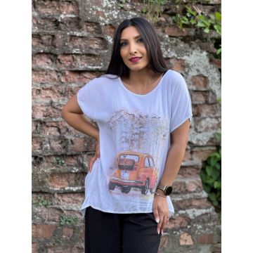 Tricou alb cu imprimeu masinuta portocalie