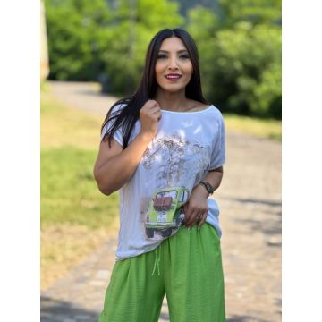 Tricou alb cu imprimeu masinuta verde
