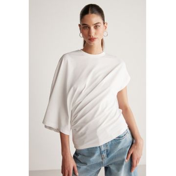 Bluza cu maneci asimetrice