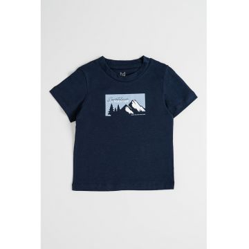 Tricou cu decolteu la baza gatului si imprimeu grafic