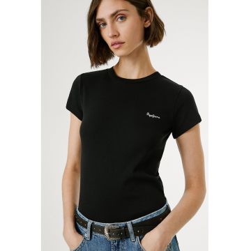 Tricou cu decolteu la baza gatului si logo brodat