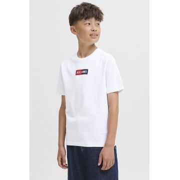 Tricou cu imprimeu logo discret si decolteu la baza gatului