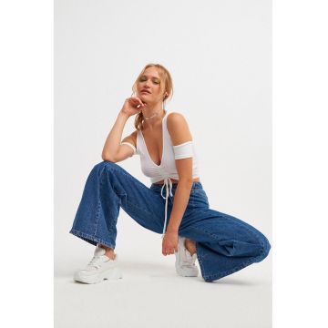 Top slim-fit cu fronseu