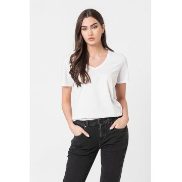 Tricou lejer cu decolteu in V