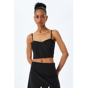 Top crop cu bretele subtiri
