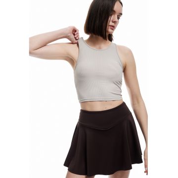 Top crop cu decolteu rotund