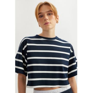 Tricou crop cu dungi