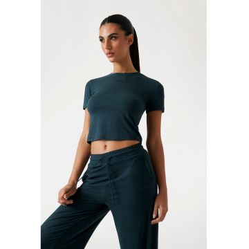 Tricou crop pentru fitness