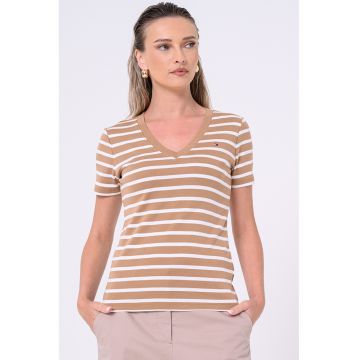 Tricou cu decolteu in V