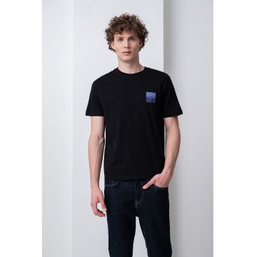 Tricou cu decolteu la baza gatului - din bumbac