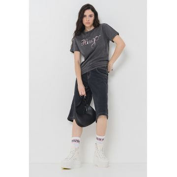 Tricou cu decolteu la baza gatului si imprimeu logo
