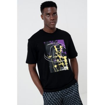 Tricou cu imprimeu grafic