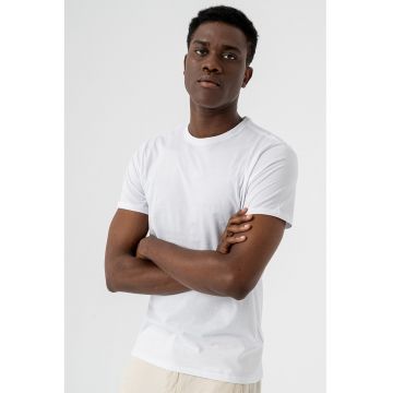 Tricou din bumbac cu decolteu la baza gatului