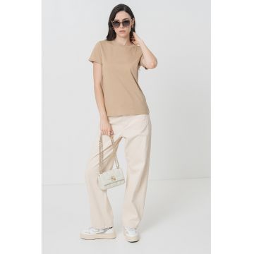 Tricou slim-fit din bumbac cu decolteu la baza gatului