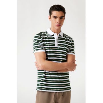 Tricou polo cu model in dungi