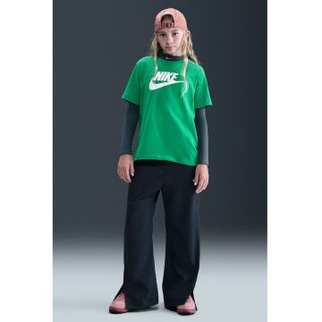 Tricou cu decolteu la baza gatului si logo Futura