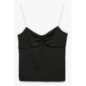 Top slim fit cu bretele subtiri