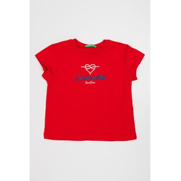 Tricou cu decolteu la baza gatului si imprimeu grafic