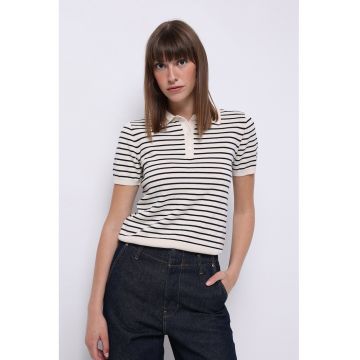 Tricou polo cu model in dungi
