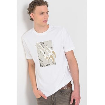 Tricou regular fit cu decolteu la baza gatului si imprimeu grafic