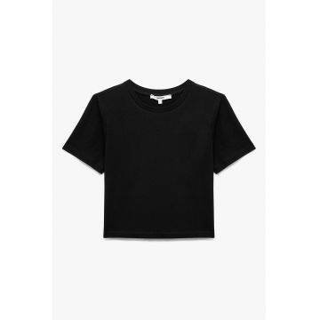 Tricou slim fit cu decolteu la baza gatului