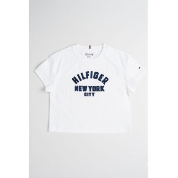 Tricou crop cu text brodat