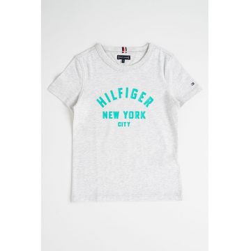 Tricou cu decolteu la baza gatului si imprimeu logo
