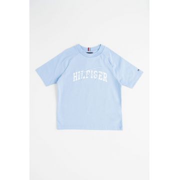 Tricou cu decolteu la baza gatului si imprimeu