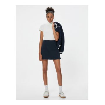 Tricou cu guler inalt