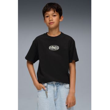 Tricou cu imprimeu si decolteu la baza gatului