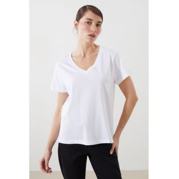 Tricou lejer cu decolteu in V