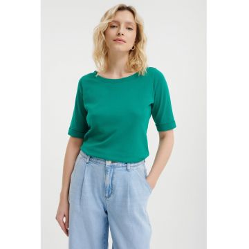 Tricou lejer cu decolteu rotund