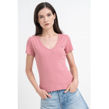 Tricou slim fit cu decolteu in V