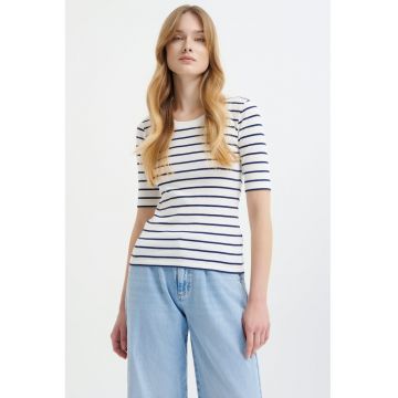 Tricou slim fit striat