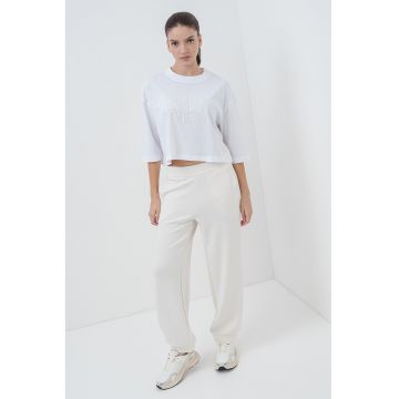 Tricou crop cu decolteu la baza gatului