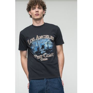 Tricou cu decolteu la baza gatului si imprimeu