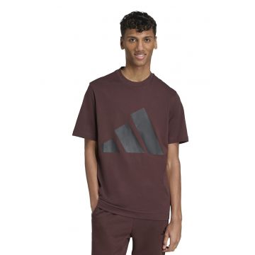 Tricou cu decolteu la baza gatului si imprimeu logo