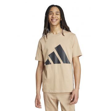 Tricou cu decolteu la baza gatului si imprimeu logo