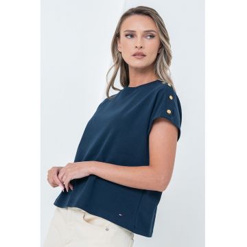 Tricou cu nasturi decorativi pe maneci