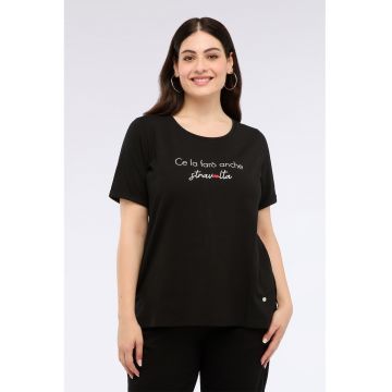 Tricou cu text si decolteu rotund