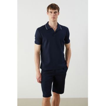 Tricou polo cu detalii contrastante