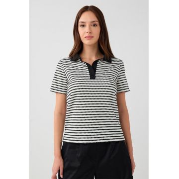 Tricou polo cu dungi