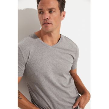 Tricou slim fit cu decolteu in V