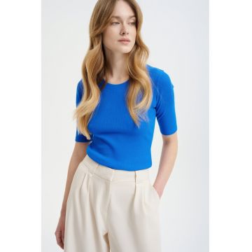 Tricou slim fit striat
