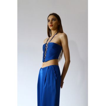 Top crop halter