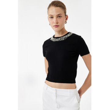 Tricou crop din tricot cu decolteu decorativ